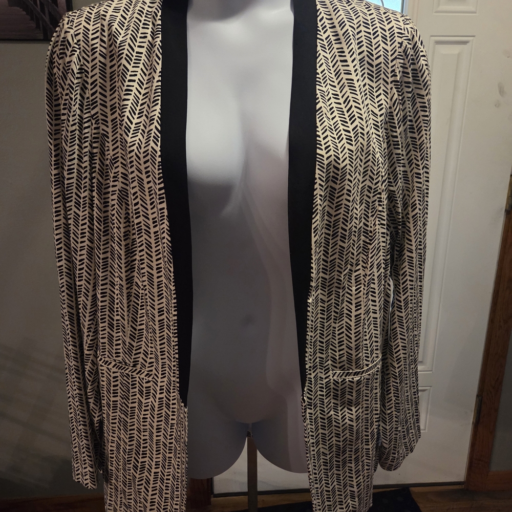 Torrid Black and White Chevron Blazer